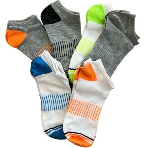 NWT BUNDLE OF 6 BOYS SNEAKER LEGNTH SOCKS SIZE 3-6